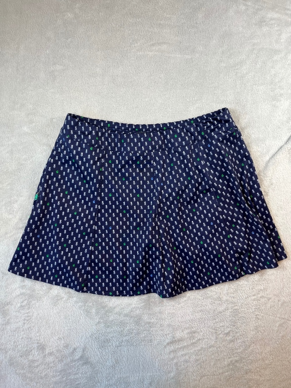 RLX Ralph Lauren Navy Pineapple Golf Skort sz LG Country Club Classic Attire